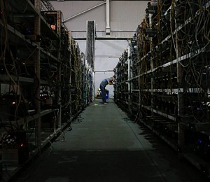 Nhiều công ty khai thác Bitcoin đang bắt đầu tháo chạy khỏi Trung Quốc để chuyển sang Châu Âu