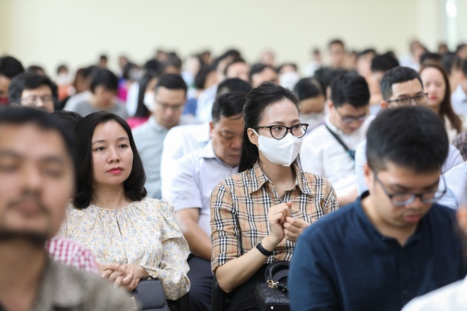Giám đốc ĐH Quốc gia Hà Nội đối thoại với hơn 200 nhà khoa học trẻ - 3 Giám đốc ĐH Quốc gia Hà Nội đối thoại với hơn 200 nhà khoa học trẻ - 3