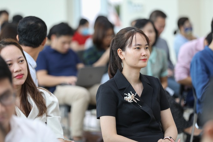 Giám đốc ĐH Quốc gia Hà Nội đối thoại với hơn 200 nhà khoa học trẻ - 2 Giám đốc ĐH Quốc gia Hà Nội đối thoại với hơn 200 nhà khoa học trẻ - 2