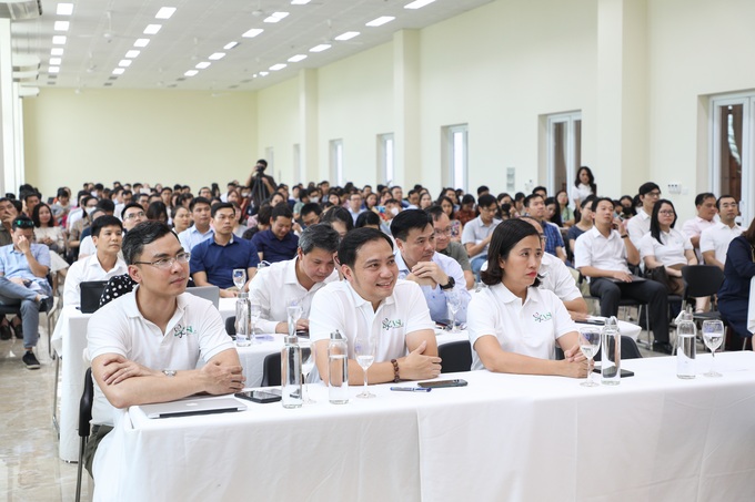 Giám đốc ĐH Quốc gia Hà Nội đối thoại với hơn 200 nhà khoa học trẻ - 5 Giám đốc ĐH Quốc gia Hà Nội đối thoại với hơn 200 nhà khoa học trẻ - 5